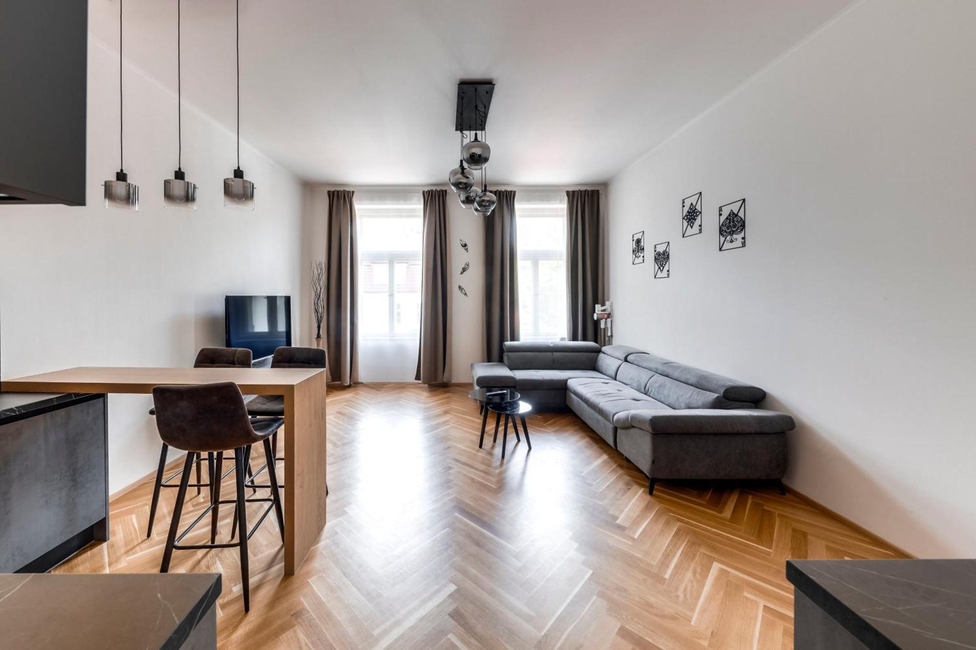 New Town Oases Apartment Praha Bagian luar foto